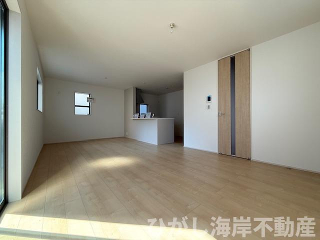 茅ヶ崎市松林2丁目　新築戸建　全10棟の居間・リビング|19.5帖　LDK