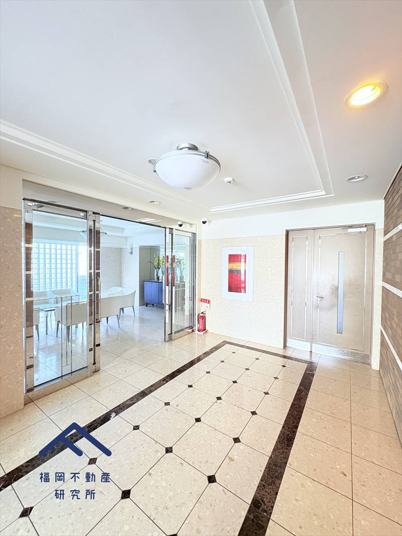 アーサー小笹ヒルズレジデンスのエントランス