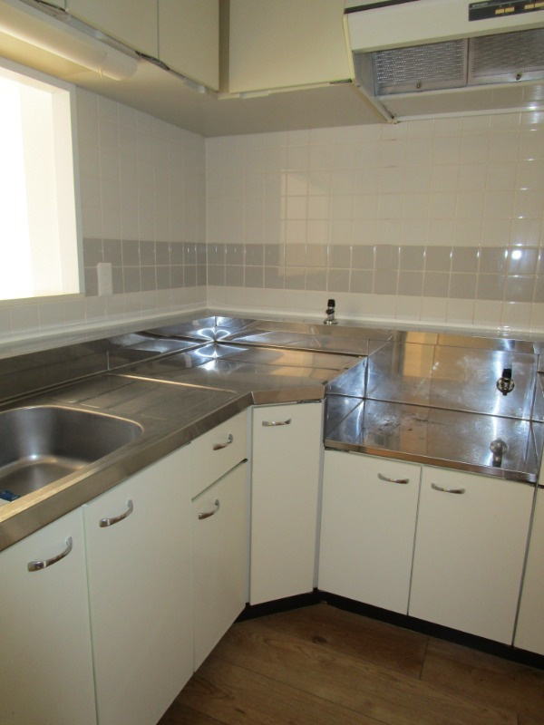 ヒルズ南戸塚3のキッチン