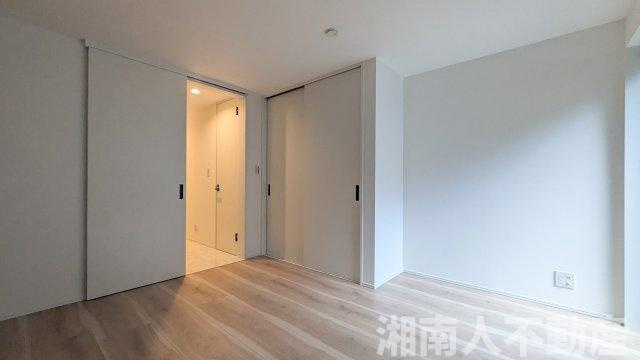 藤沢市鵠沼花沢町４－１３新築戸建ての洋室|広々とした洋室です