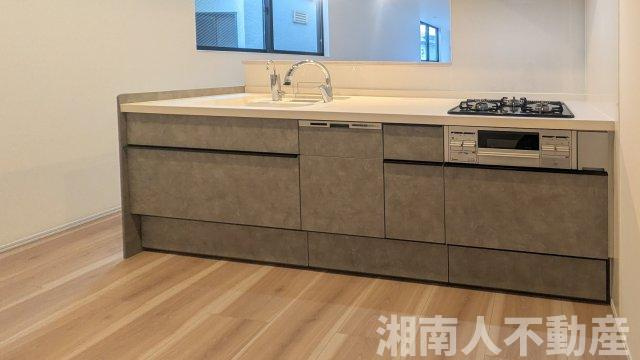 藤沢市鵠沼花沢町４－１３新築戸建てのキッチン|キッチンです