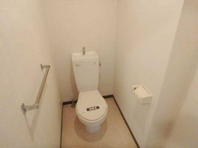 墨田区錦糸１丁目の賃貸マンションのトイレ