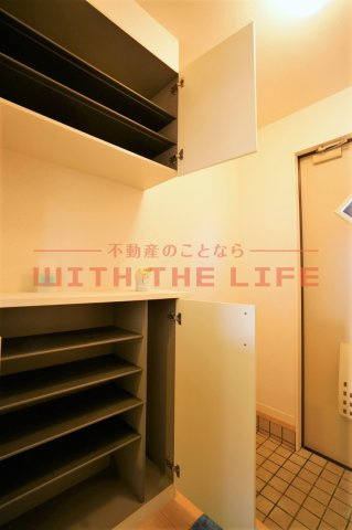 ボヌールKの玄関|収納もある玄関です