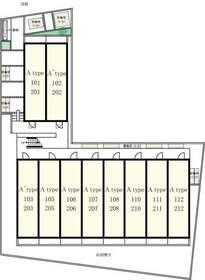 リブリ・ジェロ セヴォムの駐車場