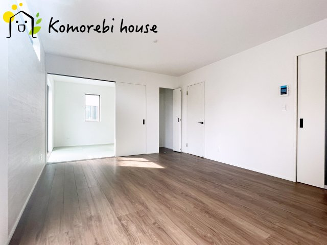 蓮田市西新宿　11期　新築一戸建て　グラファーレ　01の居間・リビング|撮影：'26/02/20