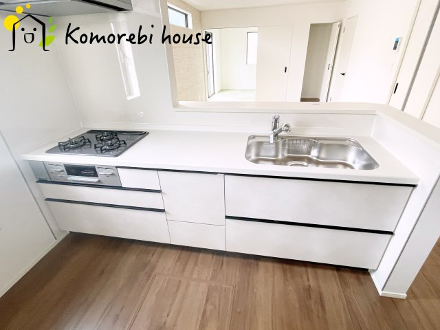 蓮田市西新宿　11期　新築一戸建て　グラファーレ　01のキッチン|撮影：'26/02/20