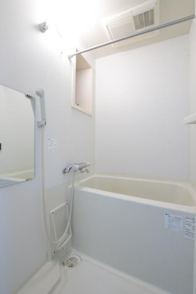キバサンフラットの浴室