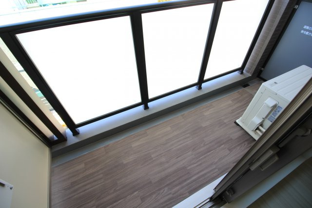 【バルコニー】