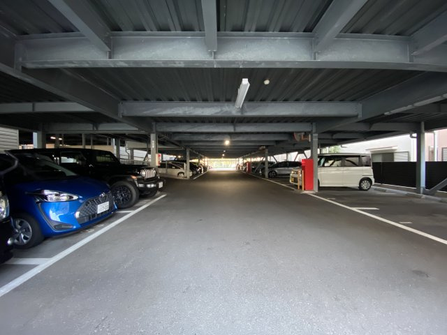 メロディーハイムJSコートの駐車場