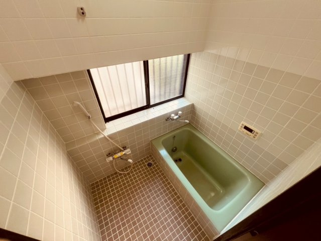 【浴室】 | 武蔵野市境南町５丁目　中古戸建て | しっかりとした造りで、毎日のバスタイムを安心して楽しめます