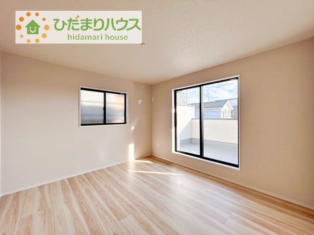 【寝室】 | 牛久市刈谷町9期　新築戸建 | 広めの主寝室は、ベッドの他にもパソコンデスクやドレッサーなども置けちゃいます(*^-^*)