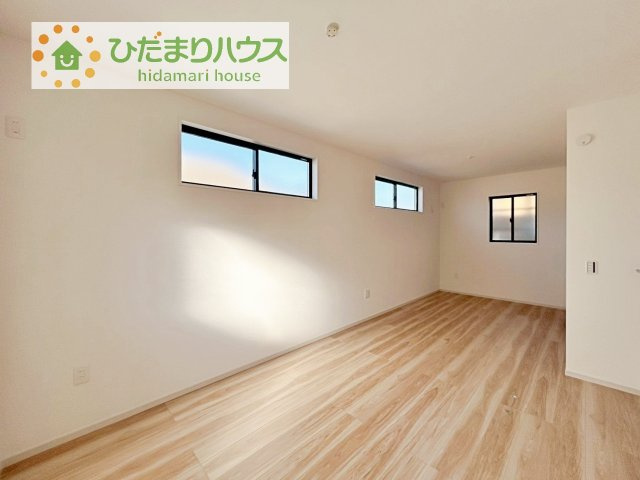 【洋室】 | 牛久市刈谷町9期　新築戸建 | 夏場に心地良いひんやり感はフローリングならでは☆彡