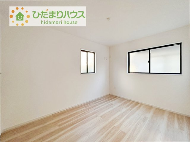 【洋室】 | 牛久市刈谷町9期　新築戸建 | お掃除しやすく、清潔感を保てるのでダニも発生しにくいフローリング♪