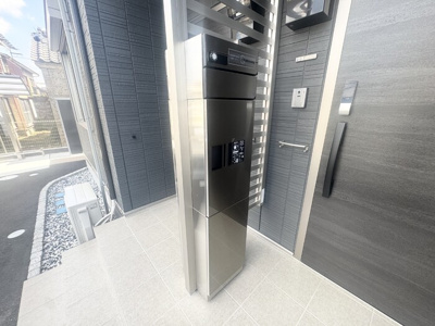 【エントランス】 | ブルースター | 集合ポスト、宅配ボックス