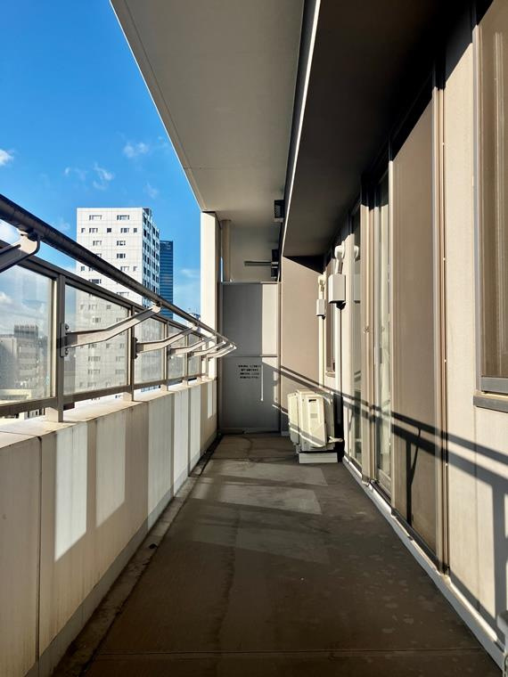 ＧＬＯＢＡＬ　ＦＲＯＮＴ　ＴＯＷＥＲのバルコニー