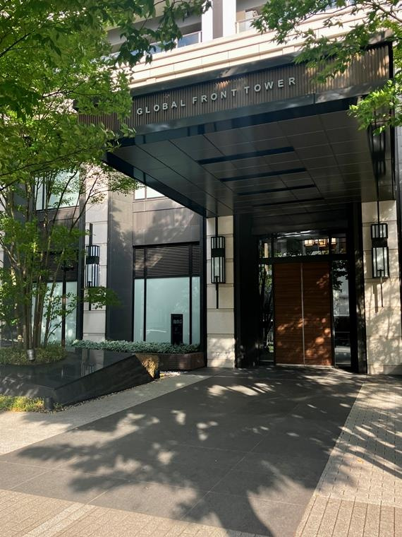 ＧＬＯＢＡＬ　ＦＲＯＮＴ　ＴＯＷＥＲのエントランス