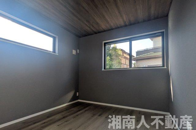 藤沢市鵠沼橘２丁目８－４１新築戸建ての洋室|コンパクトで使いやすい洋室です