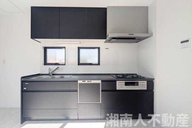 藤沢市鵠沼橘２丁目８－４１新築戸建てのキッチン|きれいなキッチンです