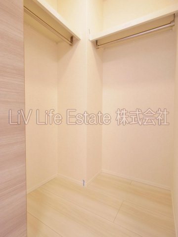 小平市鈴木町２丁目のアパートの収納