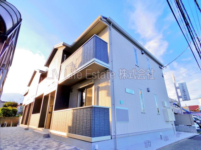 小平市鈴木町２丁目のアパートの外観