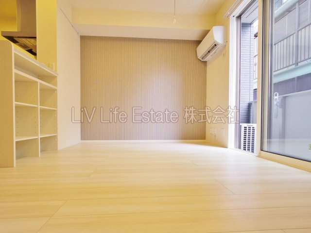 小平市鈴木町２丁目のアパートの居間・リビング