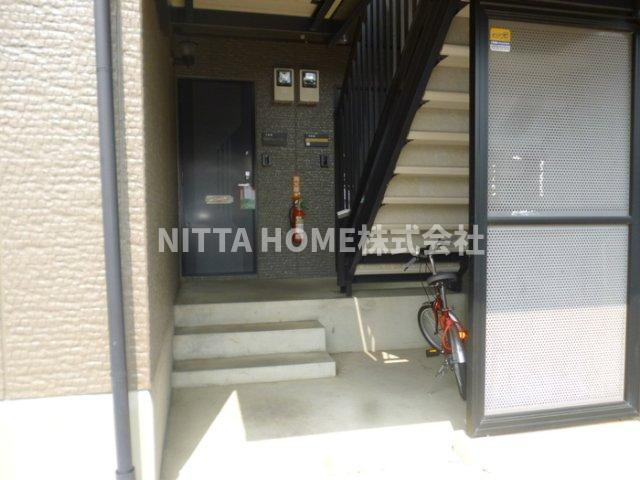 アルルフラッツのロビー|お部屋は1階です★