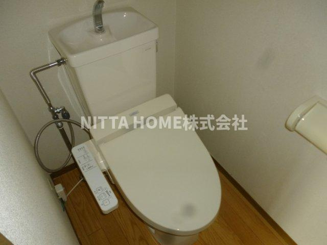 アルルフラッツのトイレ|バストイレ別ですよ★