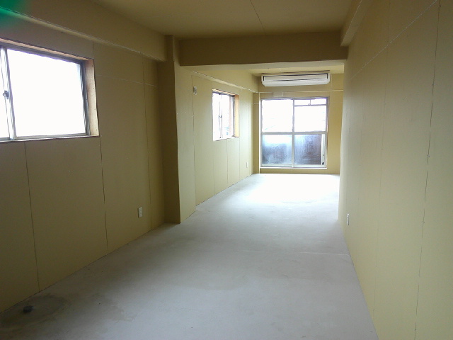 東久留米市東本町の店舗事務所の内装