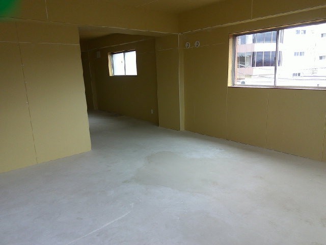 東久留米市東本町の店舗事務所の内装