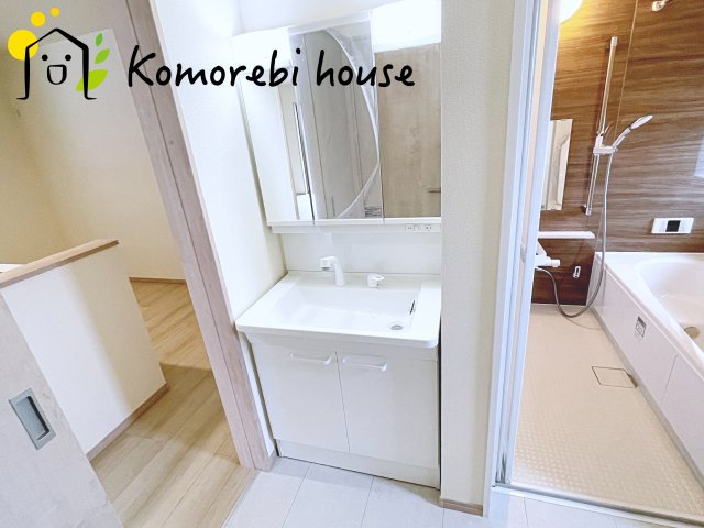 北本宮内　2期　新築一戸建て　ハートフルタウン　Oの独立洗面台|朝の支度にも助かる、独立の洗髪洗面化粧台