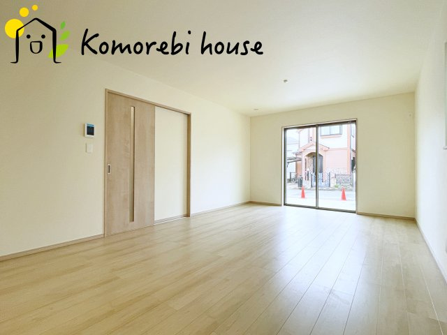 北本宮内　2期　新築一戸建て　ハートフルタウン　Oの居間・リビング|リビングです