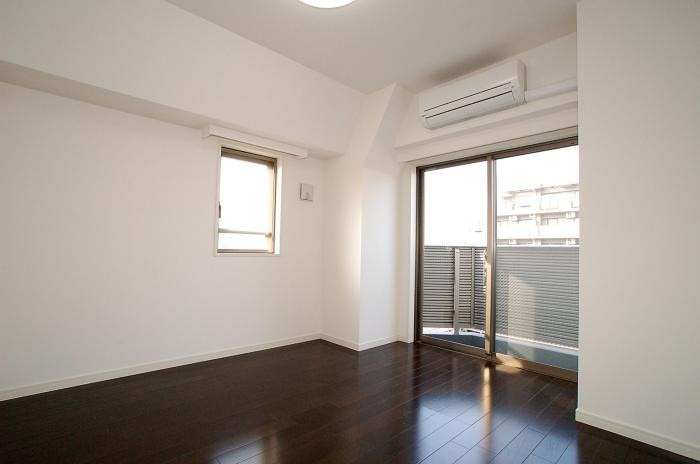 グランドコンシェルジュ蒲田イーストの居間・リビング