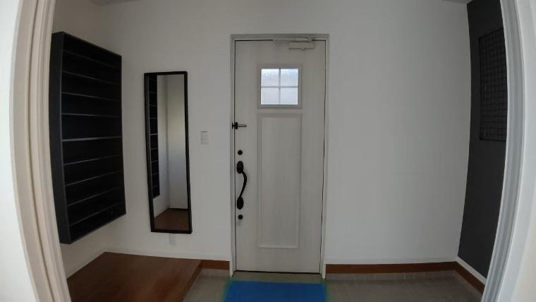 青砥町戸建の玄関