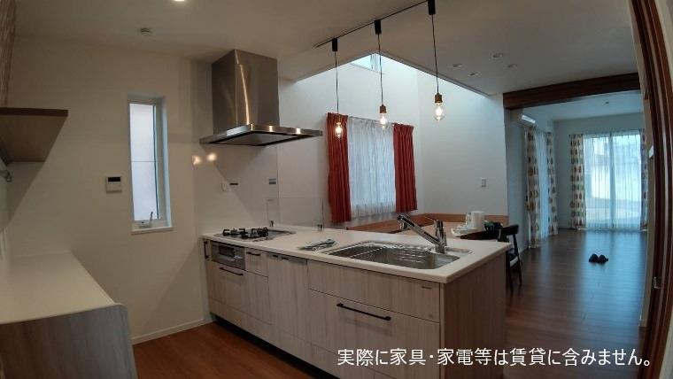 青砥町戸建の居間・リビング