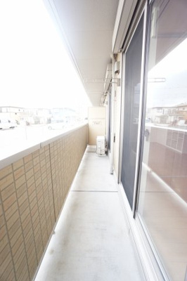 【バルコニー】 | テラスガーデン | ※同物件・反転タイプの写真です。