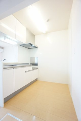 【キッチン】 | テラスガーデン | ※同物件・反転タイプの写真です。