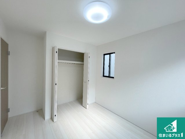 明石市大久保町西島　新築一戸建ての洋室|シンプルな洋室は、自分好みのインテリアが楽しめます♪ご家族とインテリアや家具を選びに行くのは新築購入時の醍醐味の一つです。ぜひお楽しみください♪