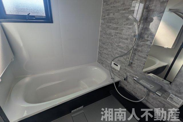 藤沢市鵠沼橘２丁目８－４１新築戸建ての浴室|コンパクトで使いやすいお風呂です