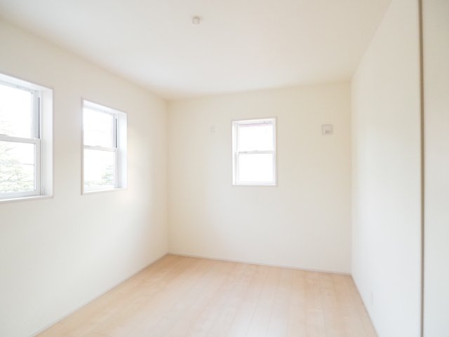 【洋室】 | Livele Garden.S　富久山三斗蒔田　２号棟