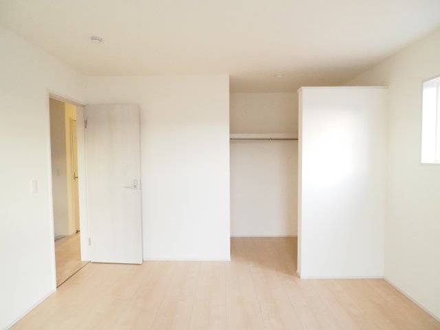 【洋室】 | Livele Garden.S　富久山三斗蒔田　２号棟