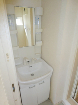 【洗面所】 | リブレア久留米大学西 | コンパクトで使いやすい洗面所