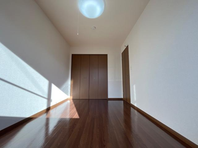 ネオ・ブローテＤの洋室|洋室