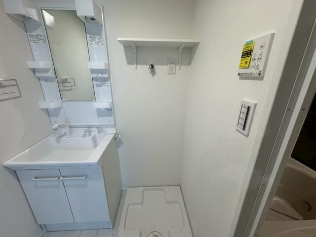 ロータスコート目黒不動前の独立洗面台