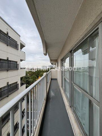 【バルコニー】 | 開放感あふれる３方角部屋◎まずは現地内覧にいらしてみませんか♪