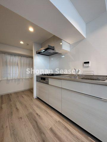 【キッチン】 | キッチンは壁付けタイプで、お料理にも集中できますよ♪