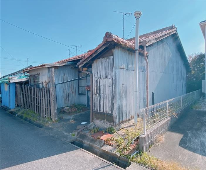 半田市新居町3丁目の外観