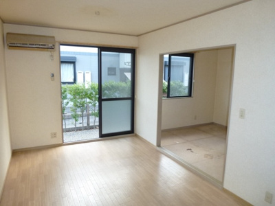 【居間・リビング】 | サンガーデン南四日市Ｃ | ※同建物同型別のお部屋