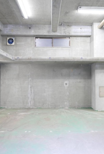 八王子市元横山町２丁目の倉庫