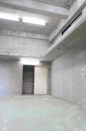 八王子市元横山町２丁目の倉庫