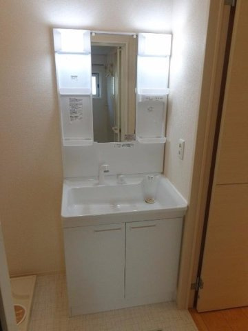 ルミエールあぞのの独立洗面台|洗髪洗面化粧台